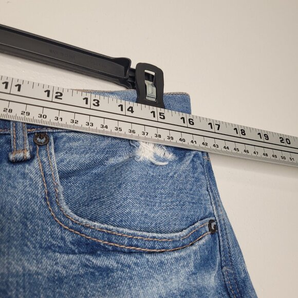 American Eagle highest rise 90s boyfriend shorts distressed stretch size 14 - Picture 5 of 7